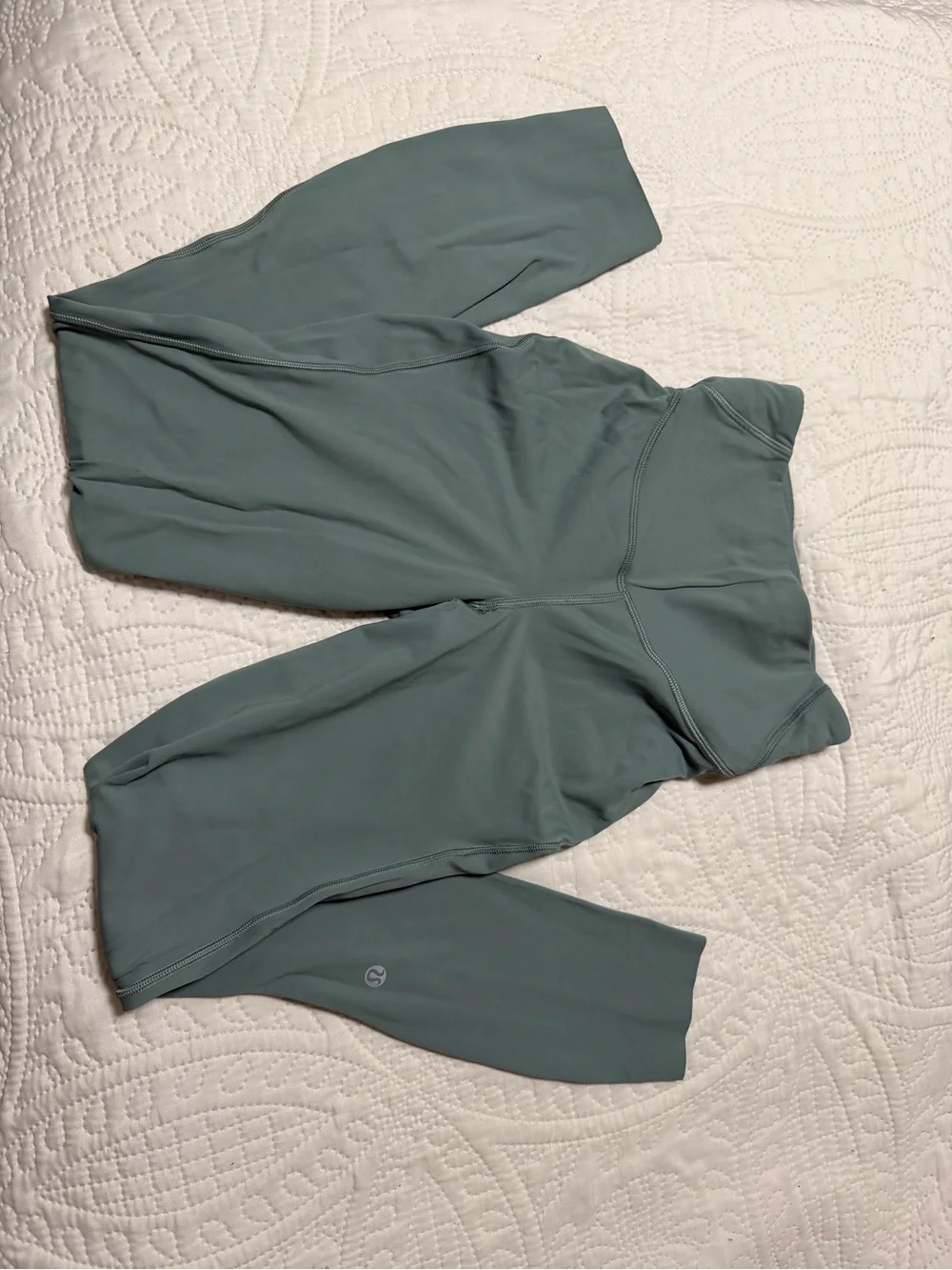 lululemon athletica Mid-Rise Leggings in Sage